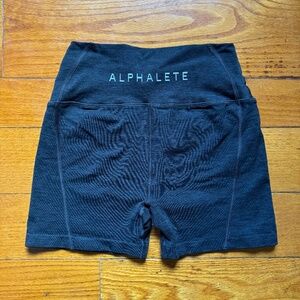 Alphalete Amplify 4.5 in. Short